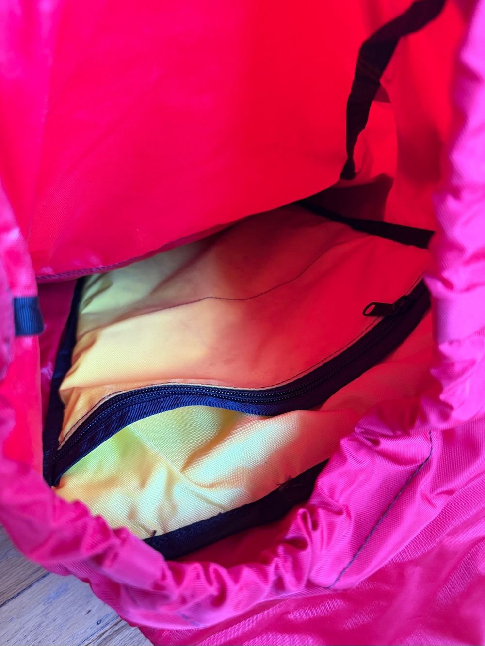 Topo designs two toned red rover pack classic - Picture 4 of 9